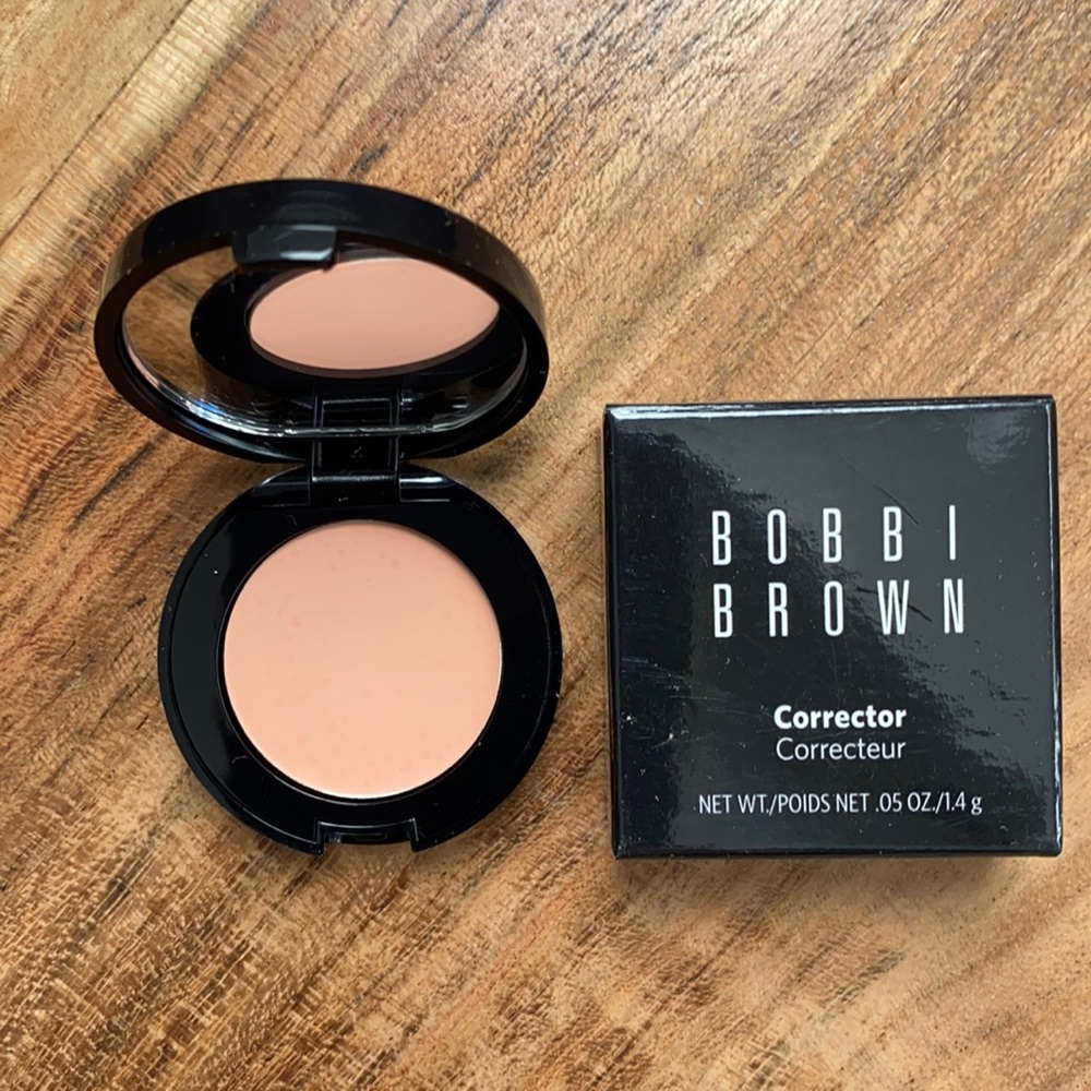 Brand New Bobbi Brown Light to Medium Bisque Corrector